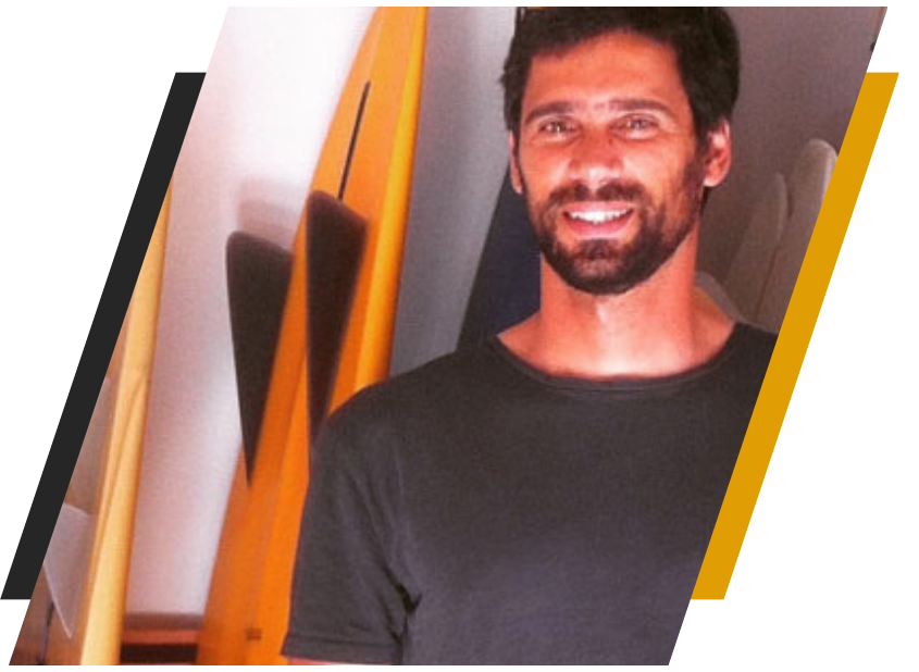 Kevin Smith smiling for the camera